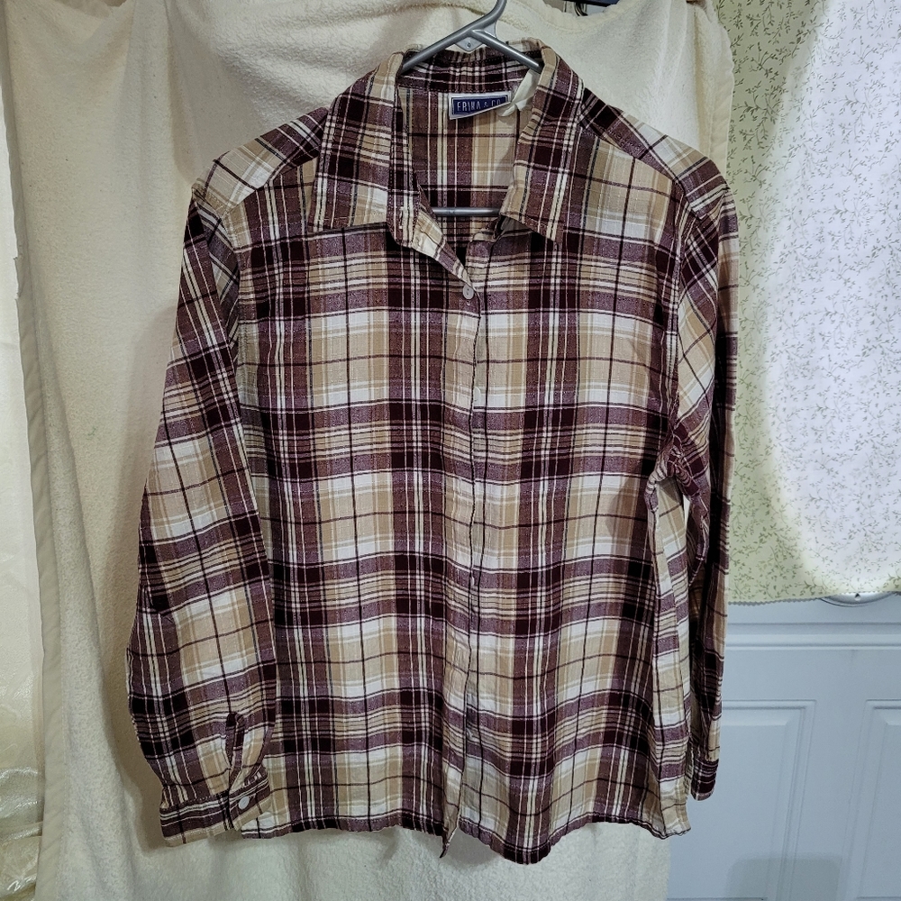 (1076) Erika &Co. Button down Blouse ,Top, Shirt. Pit to pit 21in.